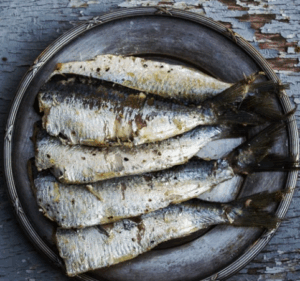 Sardinas con calabacín y queso feta