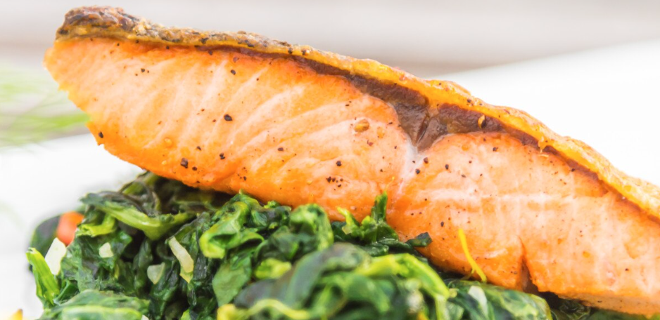 Salmón con boniato y espinacas