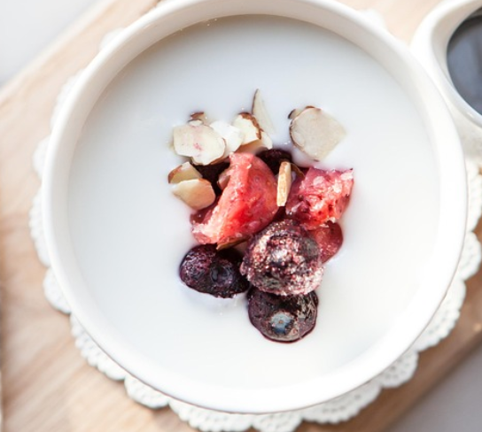 Yogur griego con frutos secos