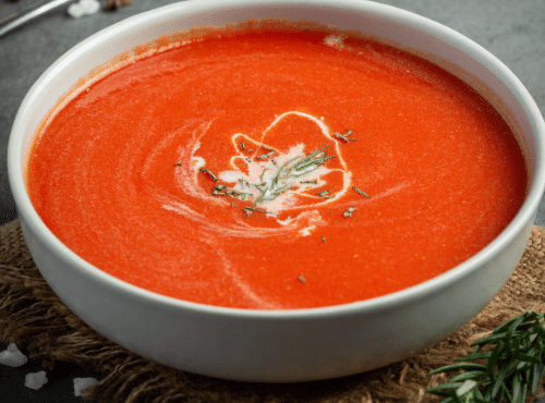 Gazpacho y pechugas de pollo con pimentón