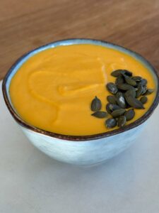 Crema de zanahoria con tostada