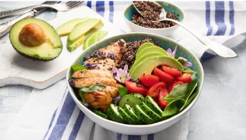 Ensalada de quinoa y pollo/pavo