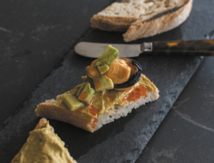 Tostada con paté de mejillones