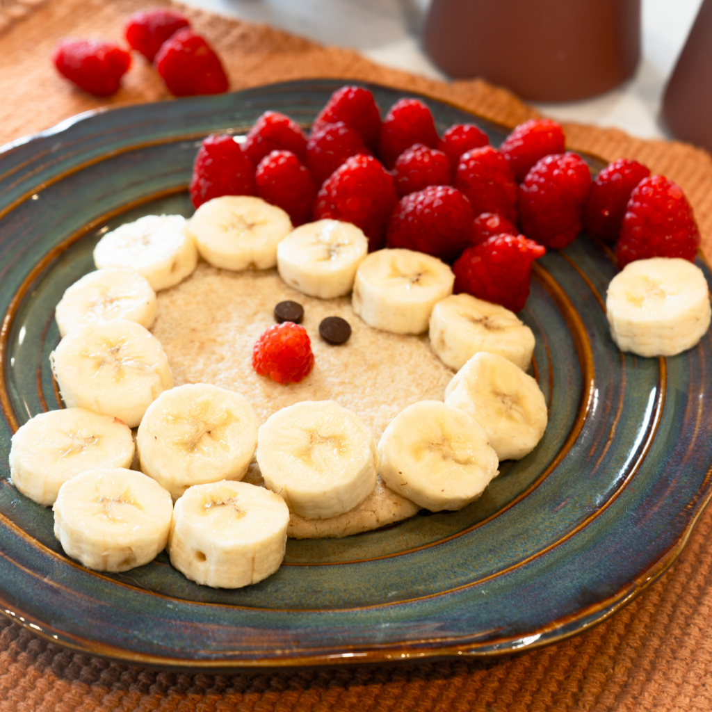 Papá Noel de tortita de avena y fruta