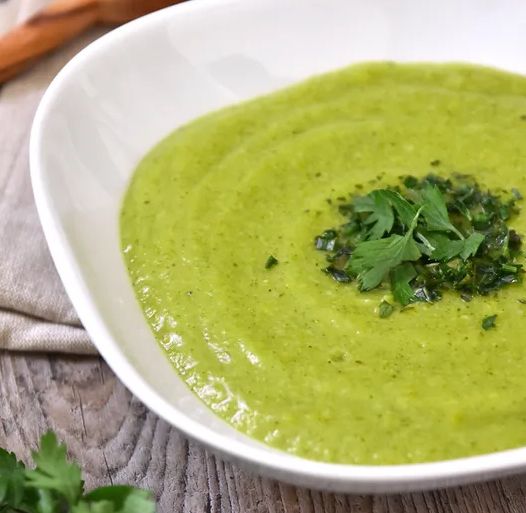 Crema de brócoli con tortilla