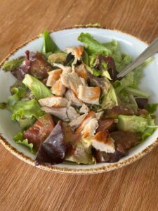 Ensalada con pechuga de pavo