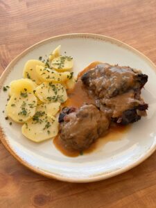 Carrilleras con patatas