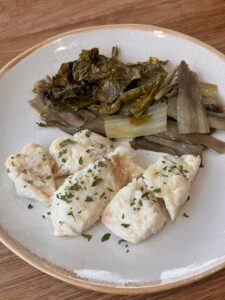Rape a la plancha con arroz, acelgas y calabaza al horno