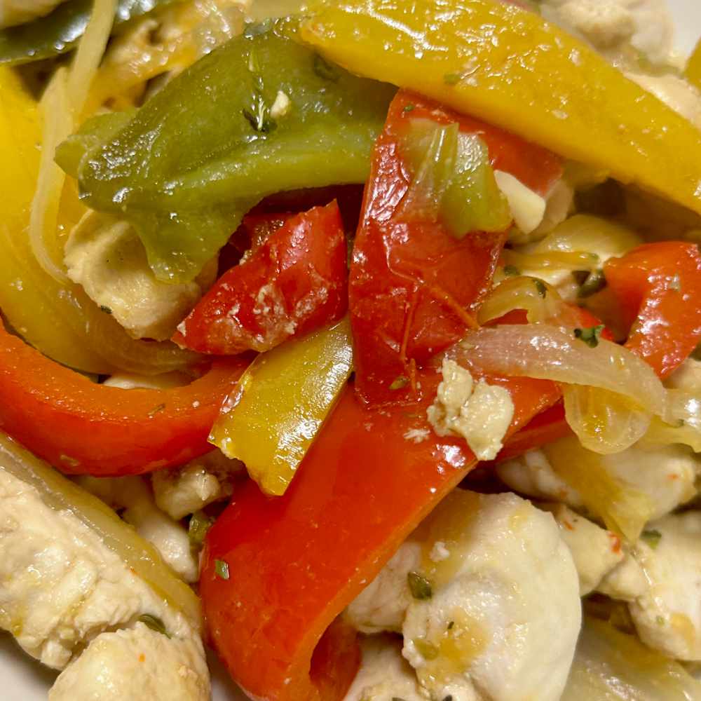 Tiras de pollo con pimientos
